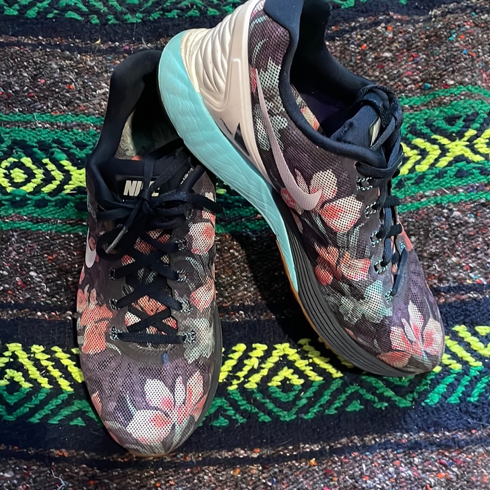 Women’s Nike Lunarglide 6 “Photosynthesis” size 9
